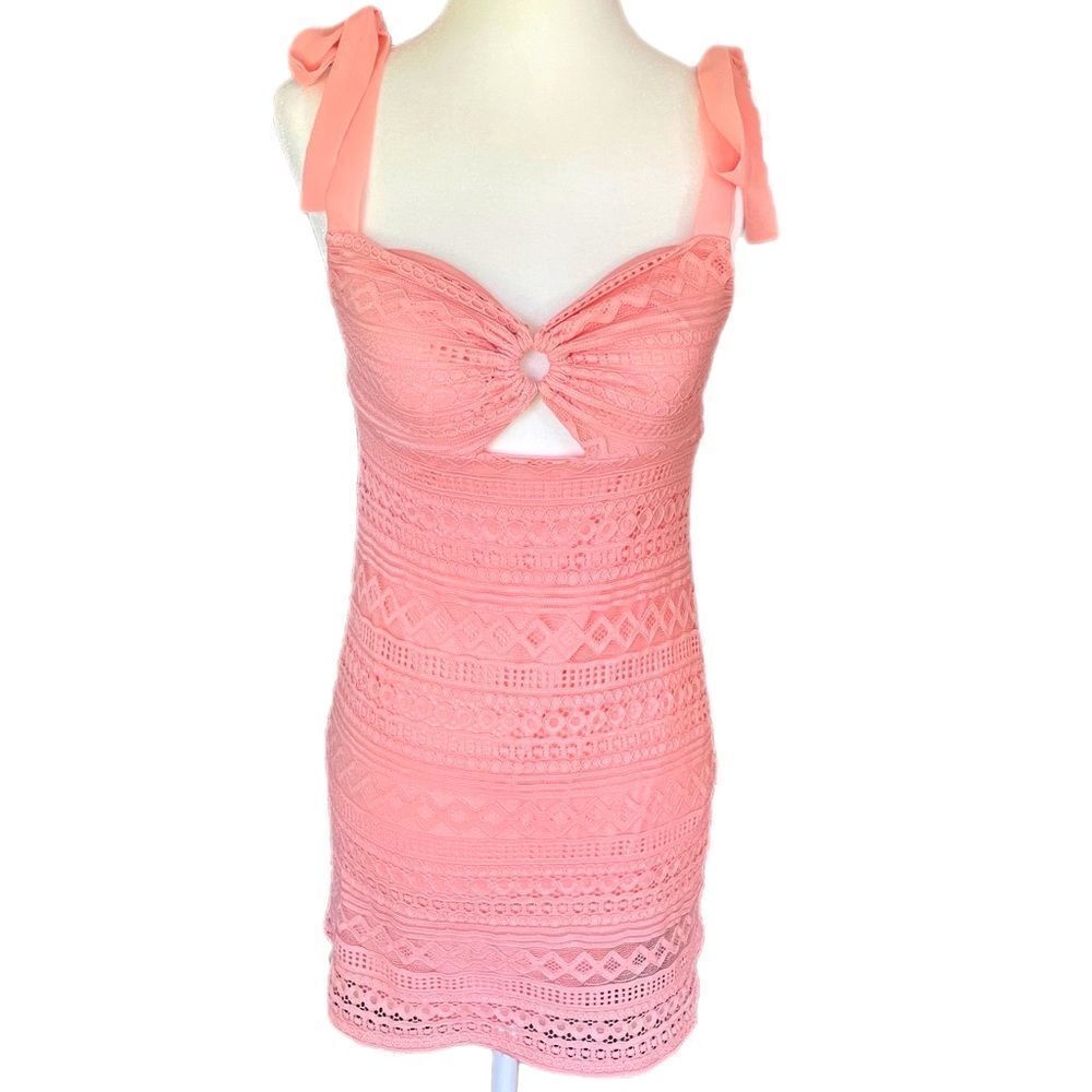 ❣️5/$50 Kohl’s Coral Pink Mini Cutout Dress, with tieable shoulder straps